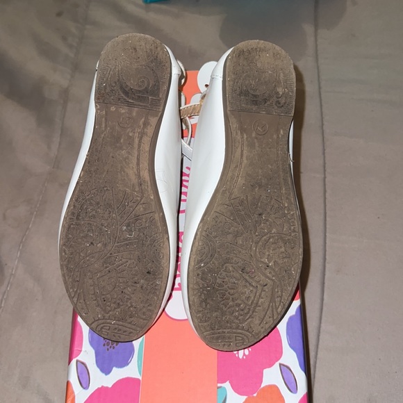 White babydoll styled butterfly shoes - Picture 3 of 3